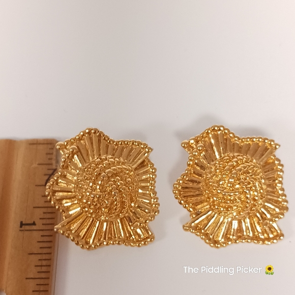 Vintage Avon pierced earrings love knot - Picture 7 of 7